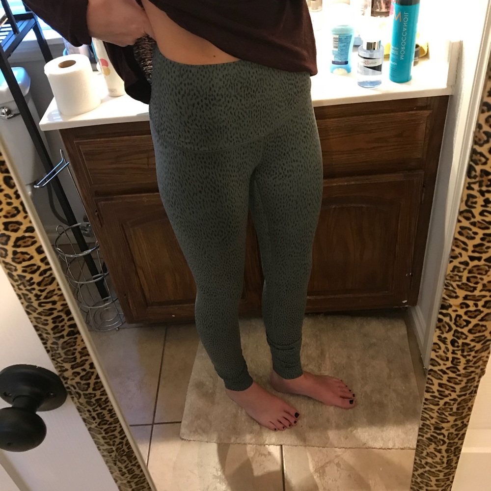 LULULEMON LEGGINGS